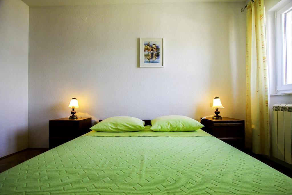 Apartments Zlatka Trogir Oda fotoğraf