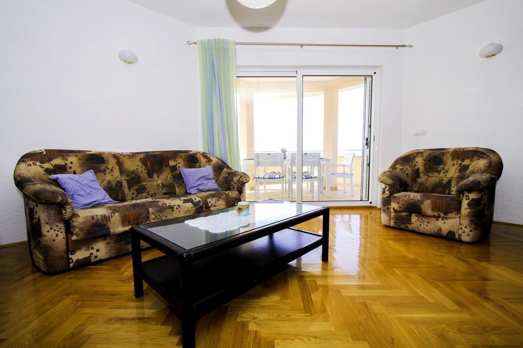 Apartments Zlatka Trogir Oda fotoğraf